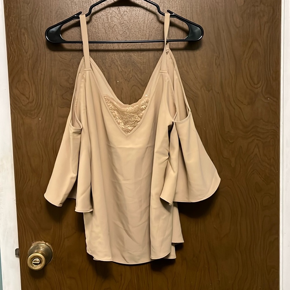 NWOT Cato tan cold shoulder blouse size L